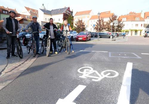 Gemeinsam mit dem Wegebund haben Mitglieder des Arbeitskreises Radverkehr die Strecke heute freigegeben